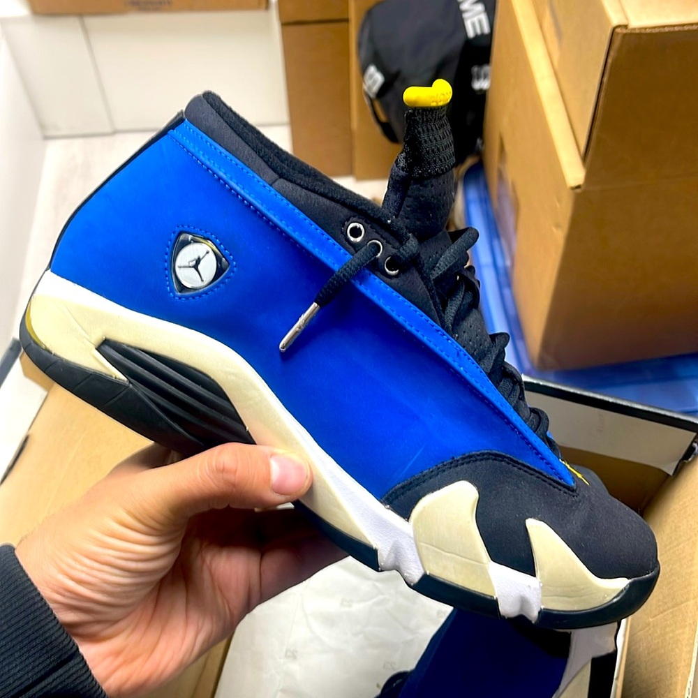 JORDAN Laney 14 size 10